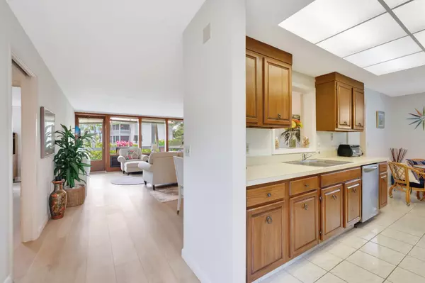 Boca Raton, FL 33434,19819 Boca West DR 4033