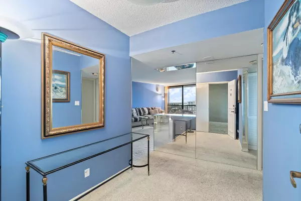 Highland Beach, FL 33487,4740 S Ocean Blvd 1403