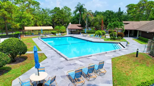 Royal Palm Beach, FL 33411,270 Beaver Dam CT