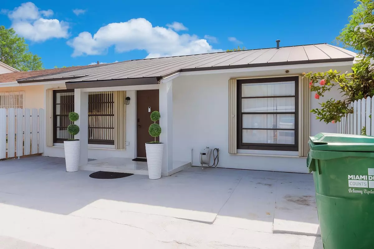 Miami Gardens, FL 33055,4416 NW 185th ST