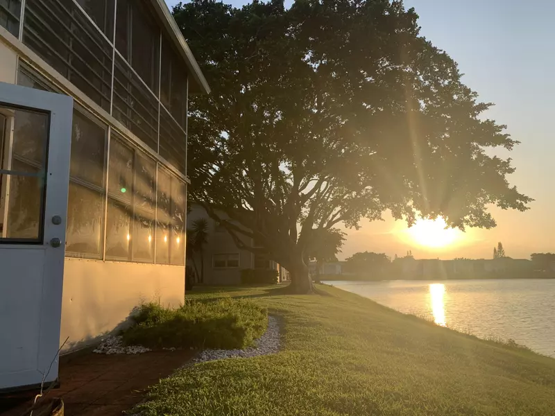 76 Chatham D, West Palm Beach, FL 33417