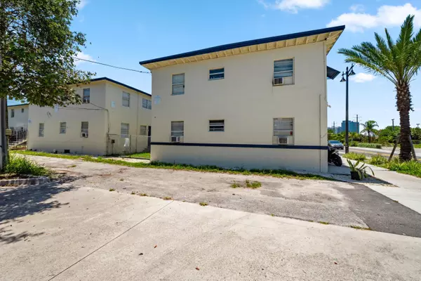 West Palm Beach, FL 33401,919 6th ST 1-5