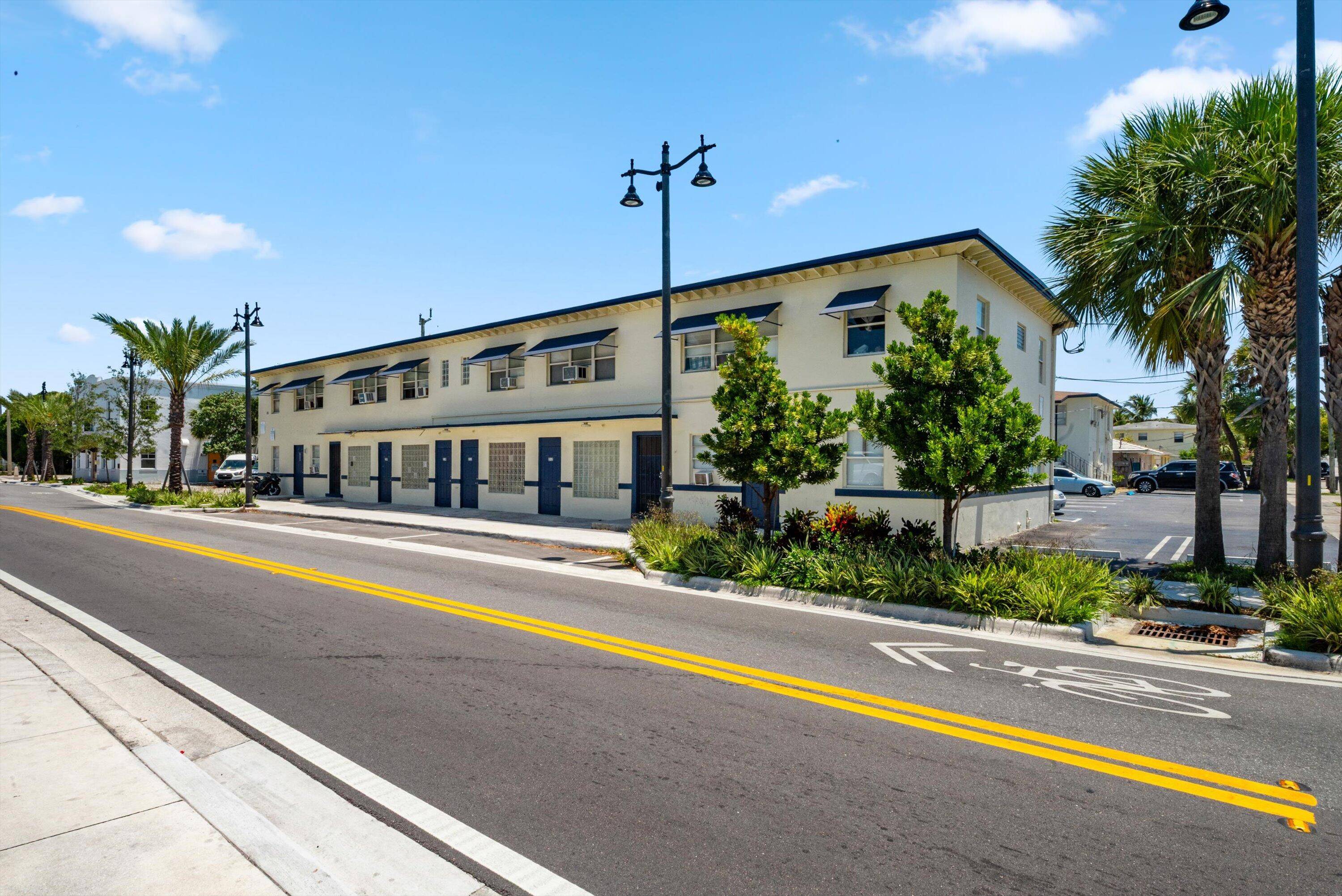 919 6th ST 1-5, West Palm Beach, FL 33401