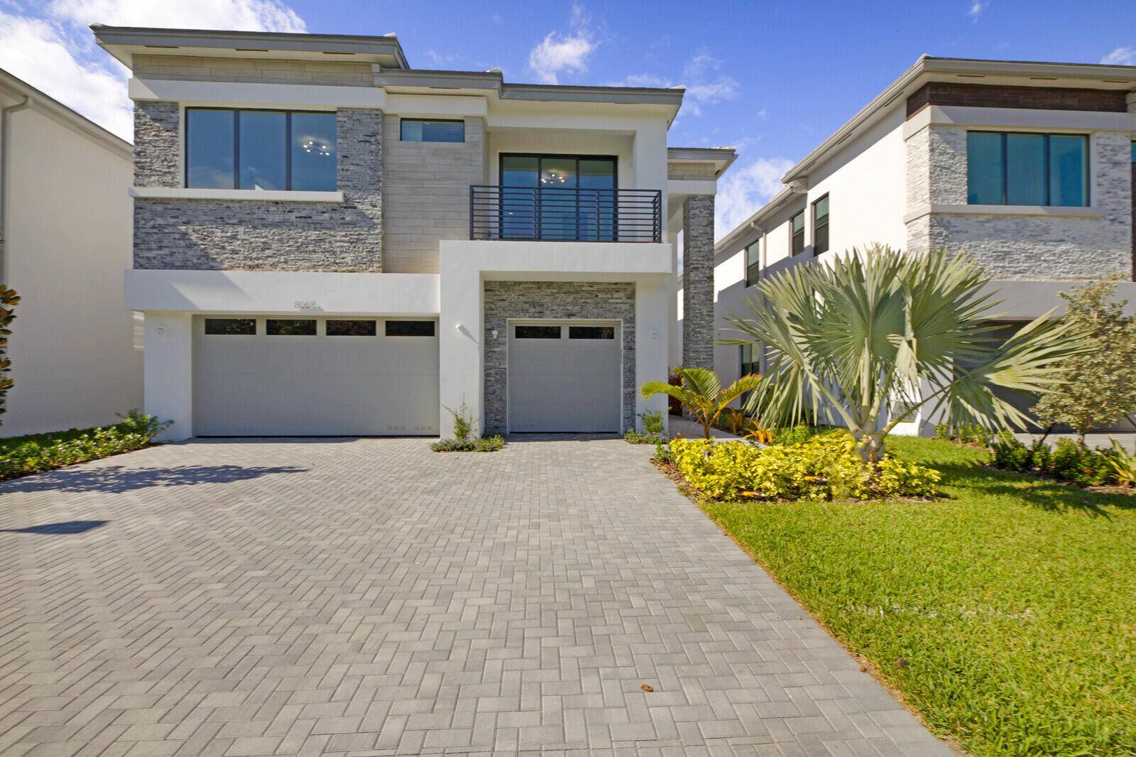 8068 Laurel Falls DR, Boca Raton, FL 33496