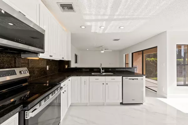 Boca Raton, FL 33428,10535 Santa Laguna DR