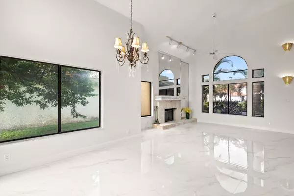 Boca Raton, FL 33428,10535 Santa Laguna DR