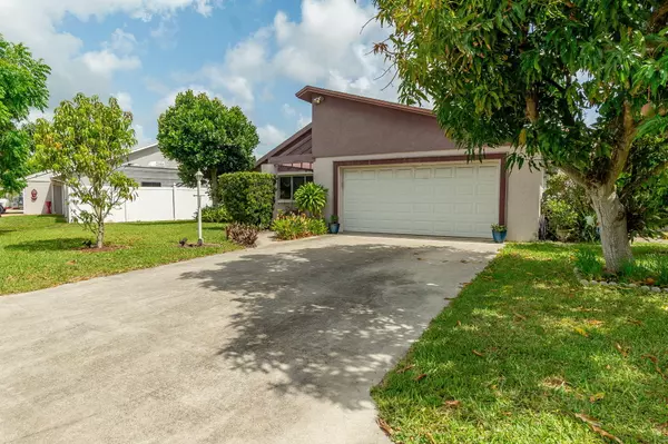 West Palm Beach, FL 33406,3623 Walden LN