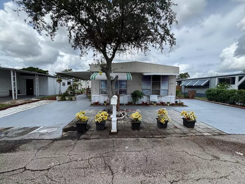 4911 NW 1st WAY, Pompano Beach, FL 33064