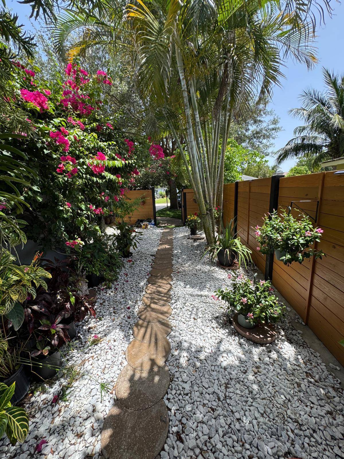 Delray Beach, FL 33484,5387 Garfield RD