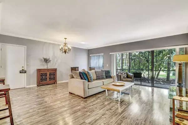 Wellington, FL 33414,11863 Wimbledon 424 CIR 425