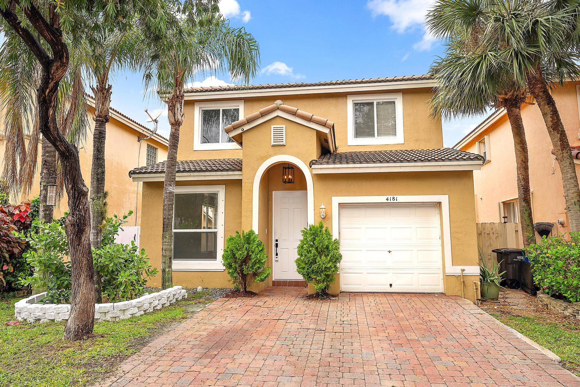 West Palm Beach, FL 33409,4181 Winnipeg WAY