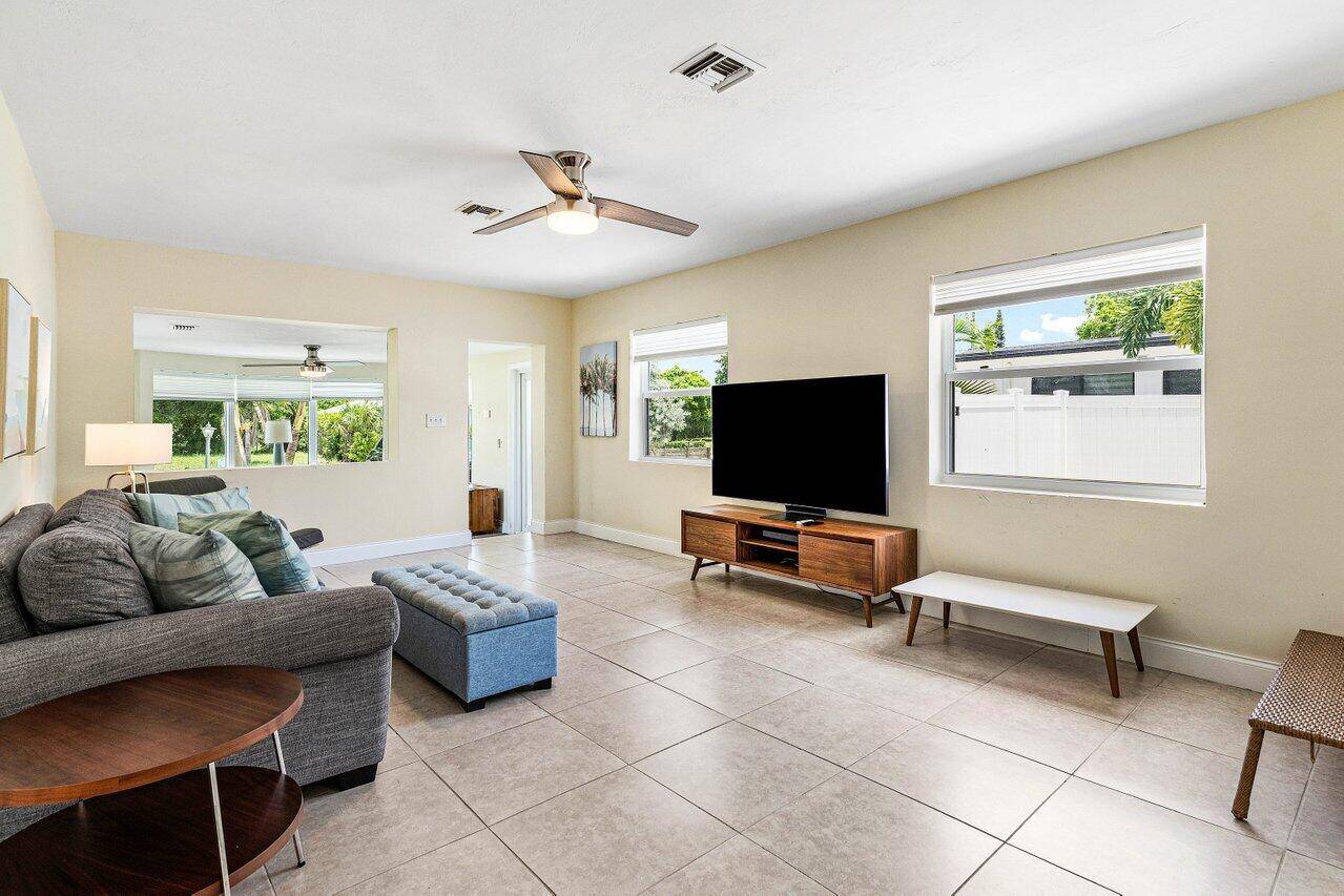 Delray Beach, FL 33444,123 NW 6th AVE