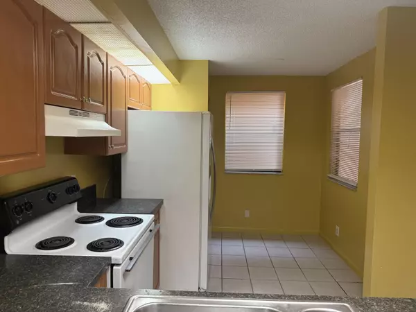 Lauderhill, FL 33313,2541 NW 56th AVE 1-19