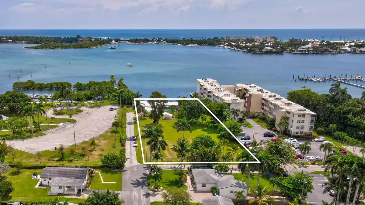 Boynton Beach, FL 33435,670 Oak ST