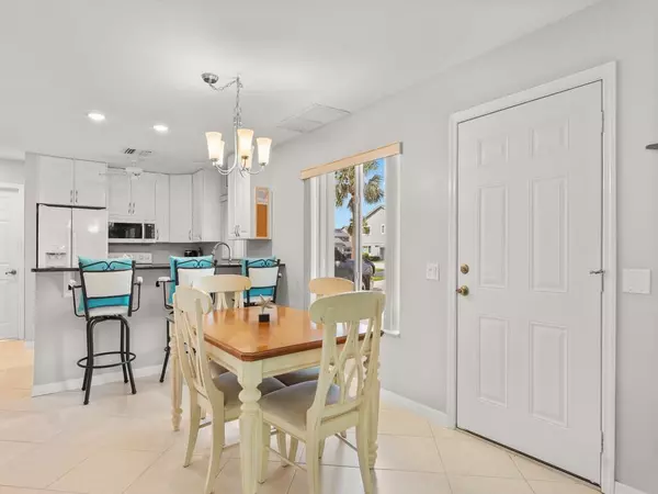 Fort Pierce, FL 34950,4949 N Highway A1a 54