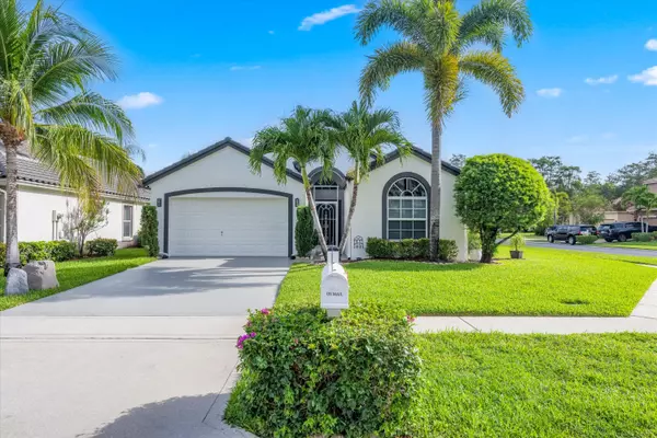 1664 Oak Berry CIR, Wellington, FL 33414