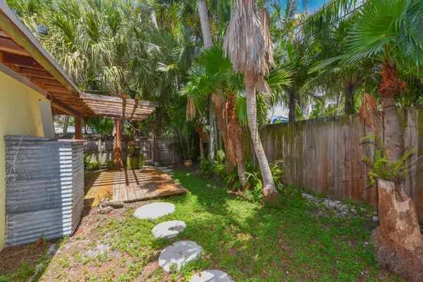 Boynton Beach, FL 33435,653 NE 8th AVE