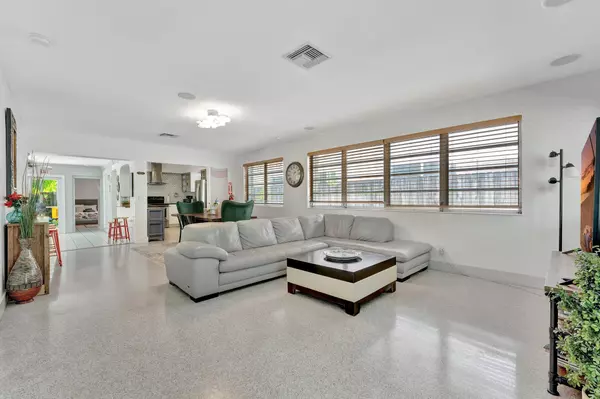 Hollywood, FL 33019,1246 Johnson ST