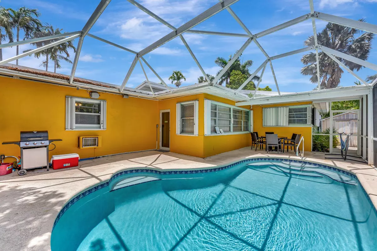 Hollywood, FL 33019,1246 Johnson ST