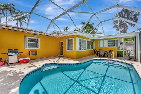 1246 Johnson ST, Hollywood, FL 33019