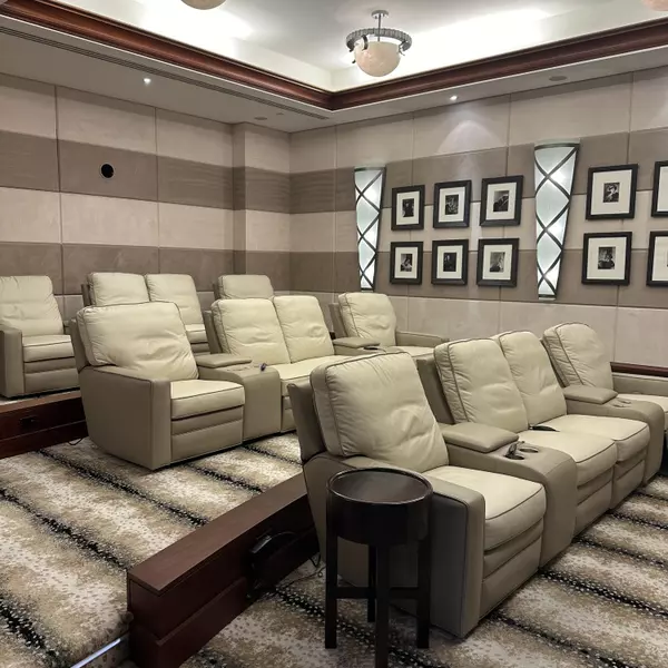 Singer Island, FL 33404,3800 N Ocean DR 2050