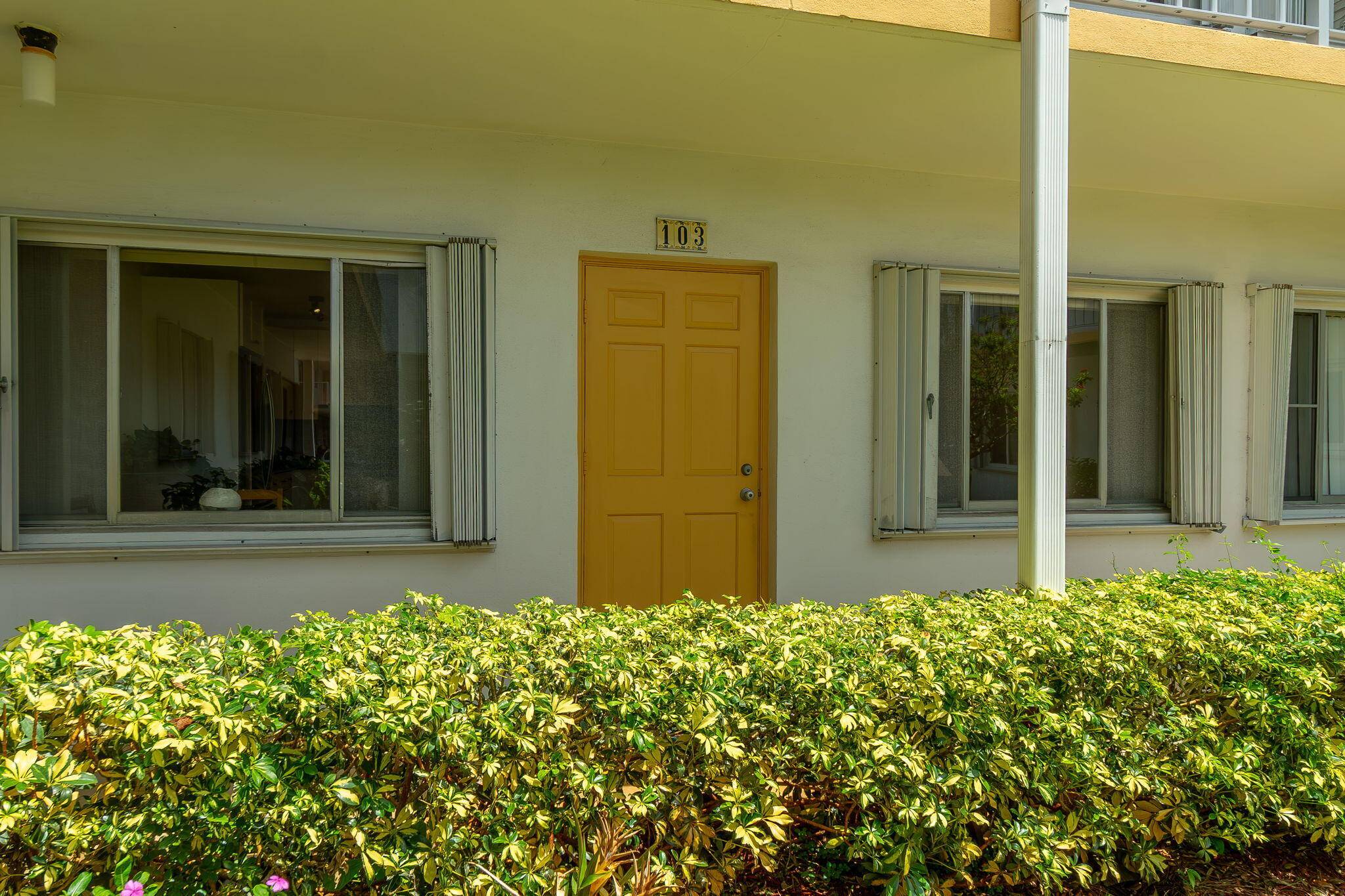 Lake Worth Beach, FL 33461,3000 Lake Osborne DR 103