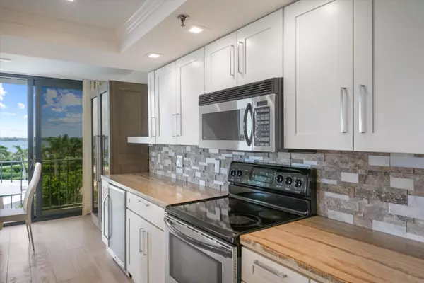 Palm Beach, FL 33480,3400 S Ocean BLVD 4ai