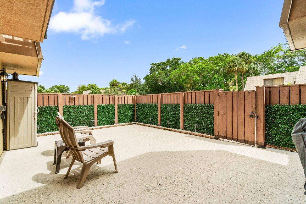 West Palm Beach, FL 33409,5205 52nd WAY
