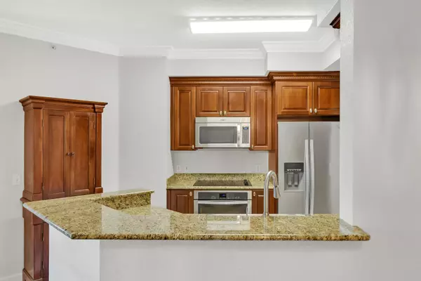 Boynton Beach, FL 33426,1660 Renaissance Commons BLVD 2214