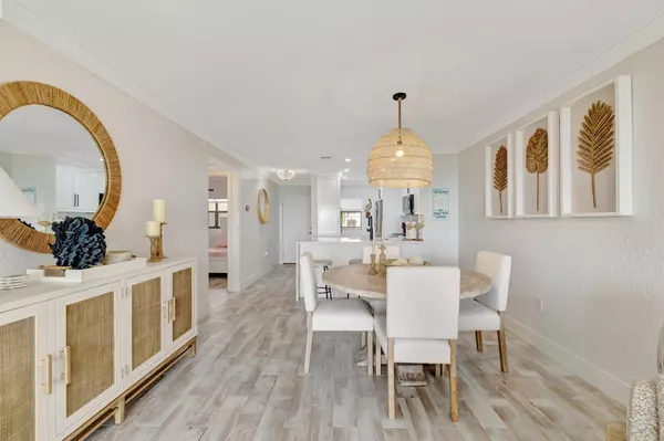 Jensen Beach, FL 34957,7420 S Ocean Dr 215