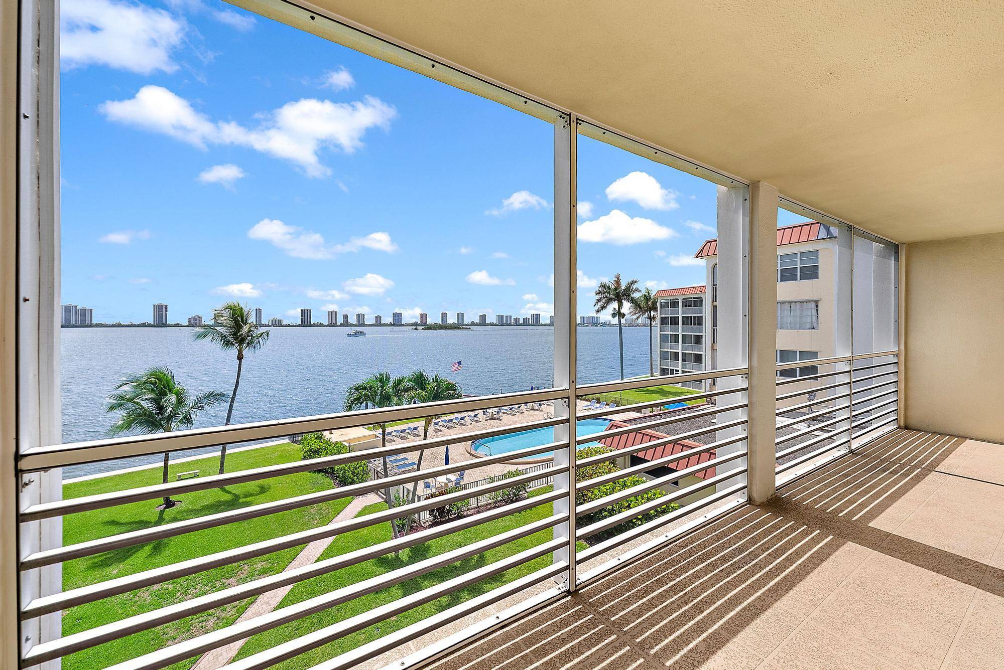 105 Paradise Harbour BLVD 402, North Palm Beach, FL 33408