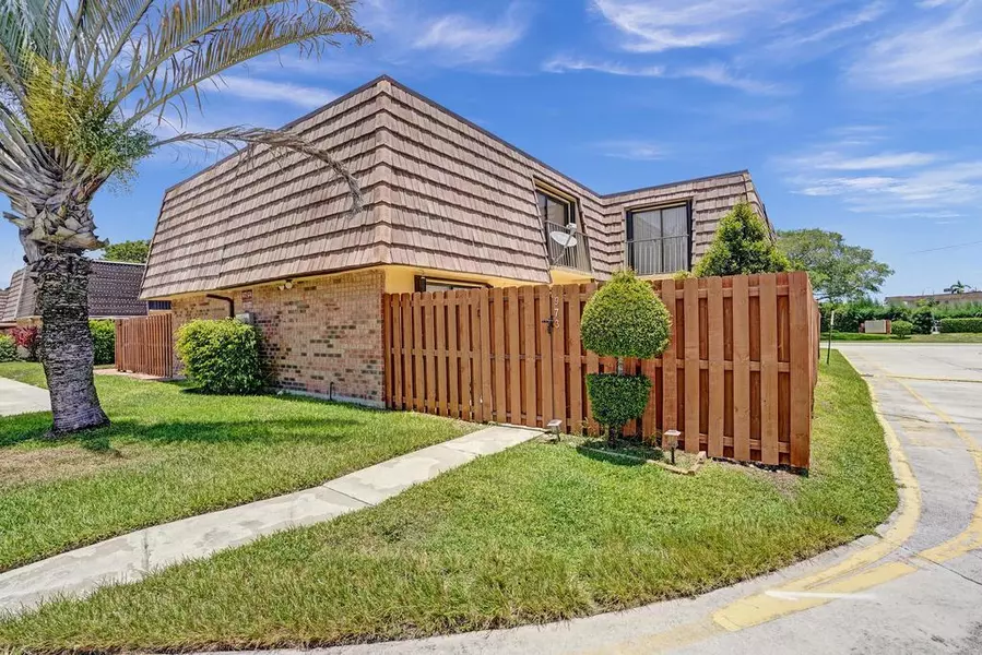 973 Springdale CIR 97-C, Palm Springs, FL 33461