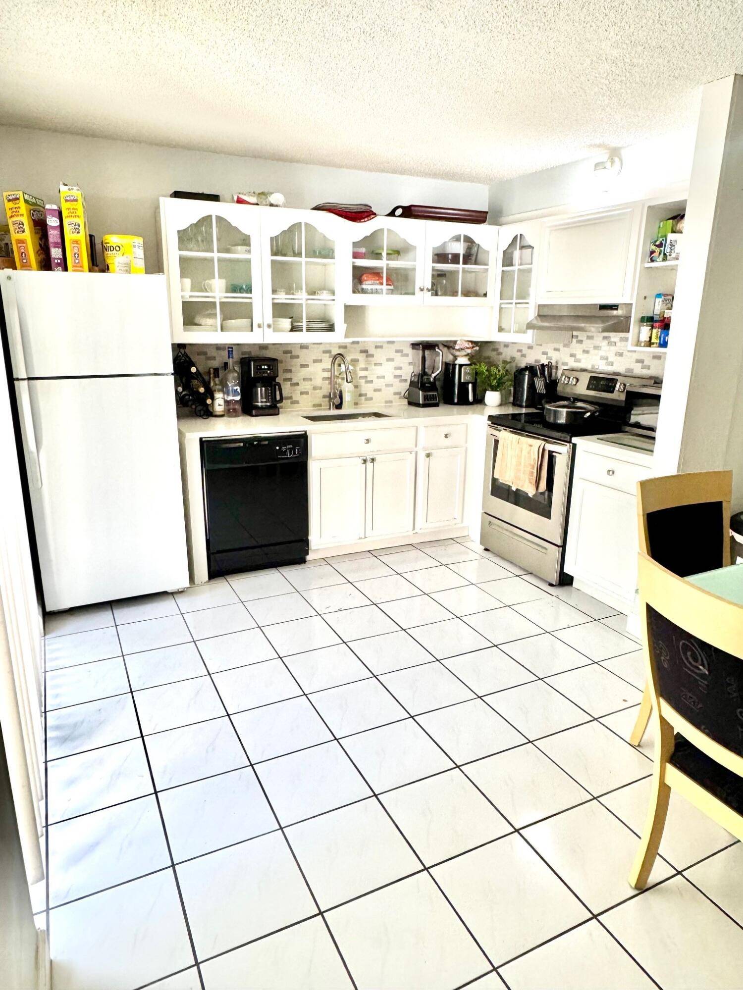 1684 Forest Lakes CIR A, West Palm Beach, FL 33406