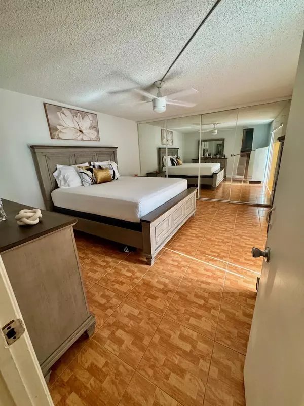 West Palm Beach, FL 33406,1684 Forest Lakes CIR A