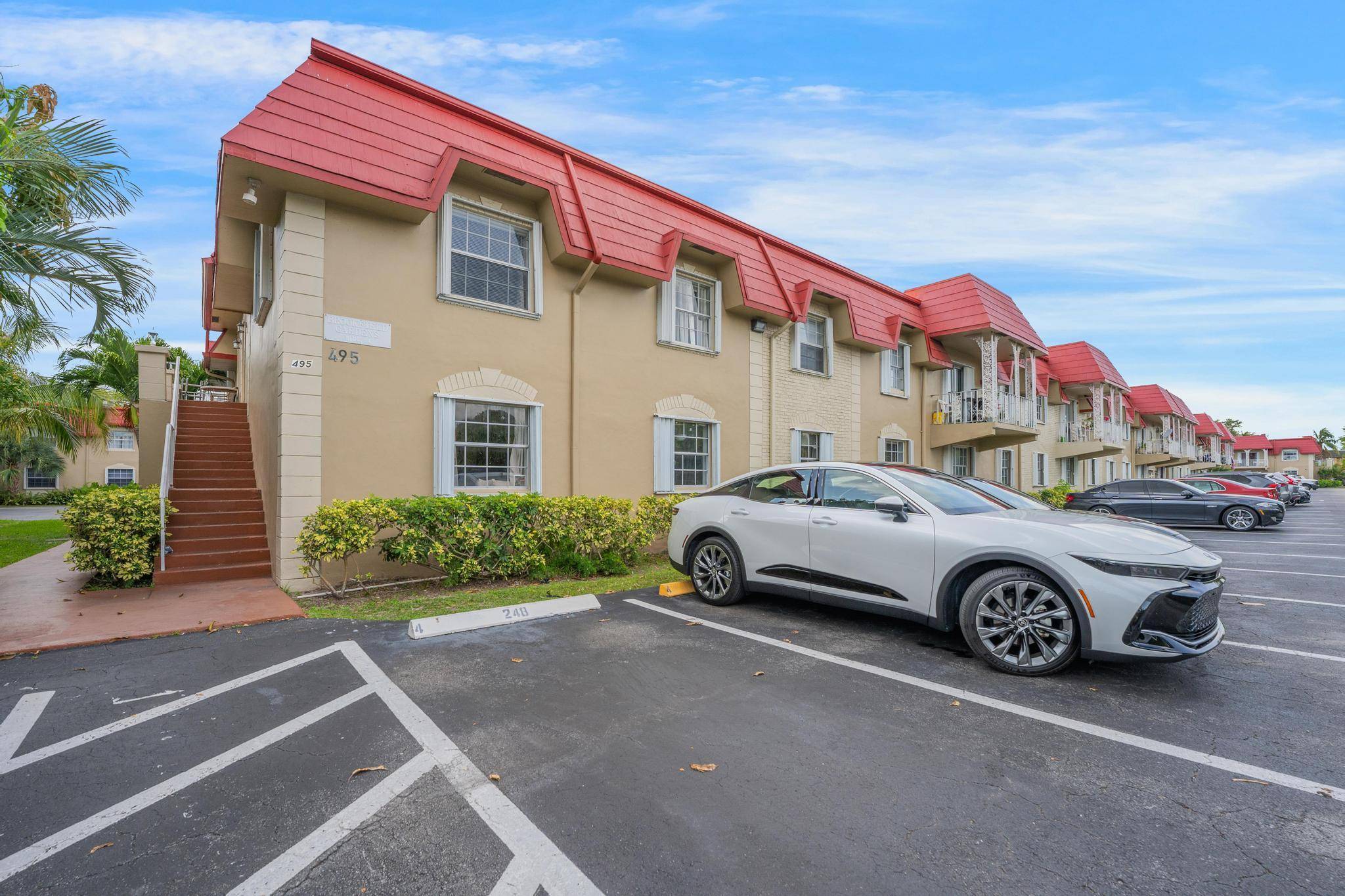 Deerfield Beach, FL 33441,495 SE 8th ST 147