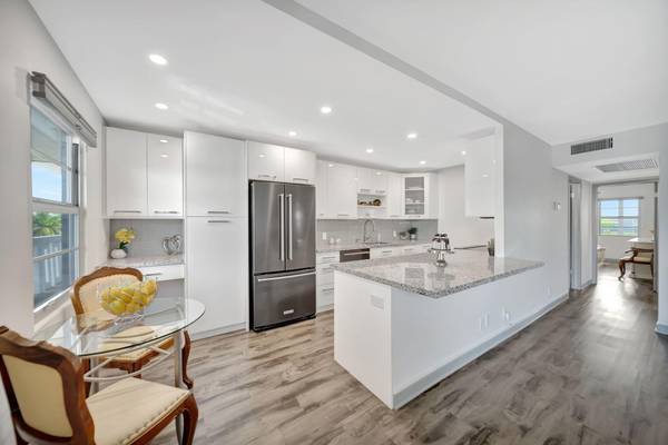 4063 Exeter D, Boca Raton, FL 33434