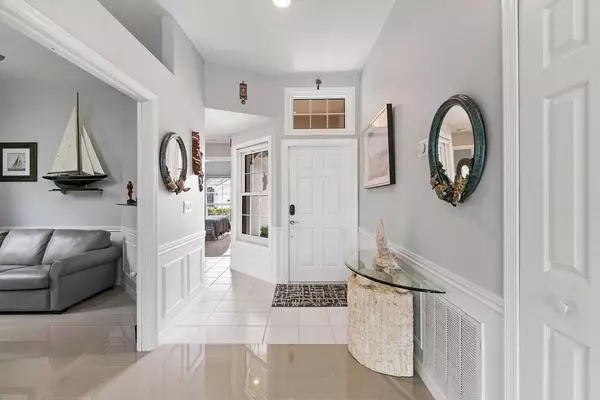 Hypoluxo, FL 33462,137 N Lakeshore DR