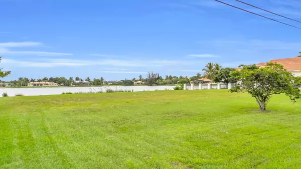 Davie, FL 33326,14991 SW 20 ST