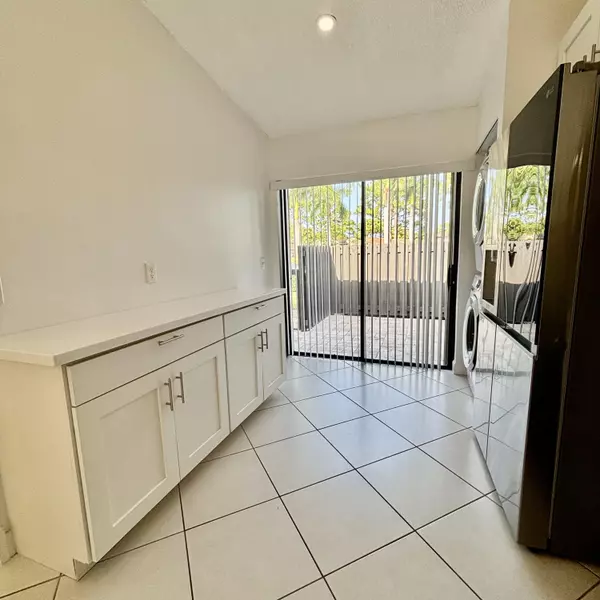 Greenacres, FL 33415,727 Sunny Pine Way WAY H