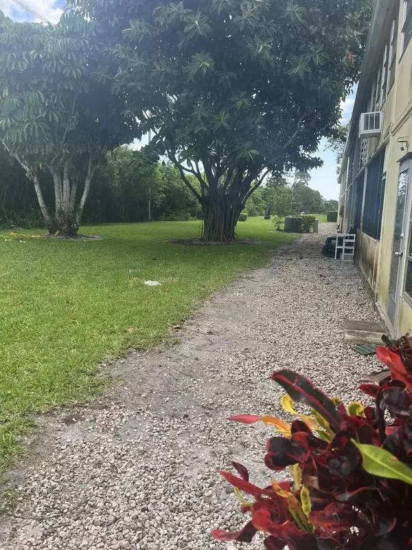 West Palm Beach, FL 33417,111 Sussex F