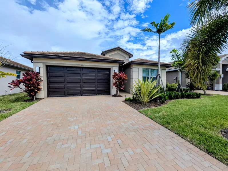 13541 SW Oceanus BLVD, Port Saint Lucie, FL 34987