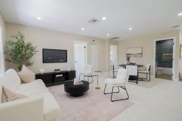 Oakland Park, FL 33334,5409 NE 4th AVE