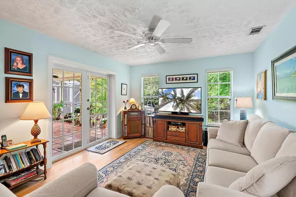 Jupiter, FL 33469,9494 SE Cove Point ST