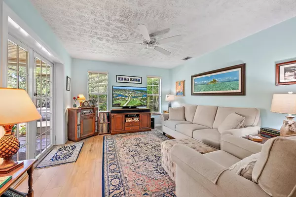 Jupiter, FL 33469,9494 SE Cove Point ST