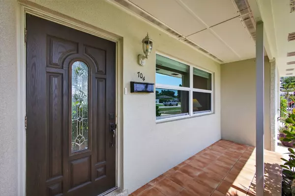 North Palm Beach, FL 33410,704 Juniper DR