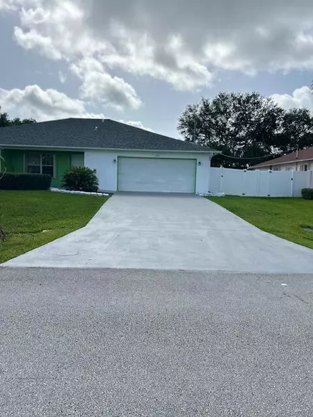 4665 SW Pearl ST, Port Saint Lucie, FL 34953