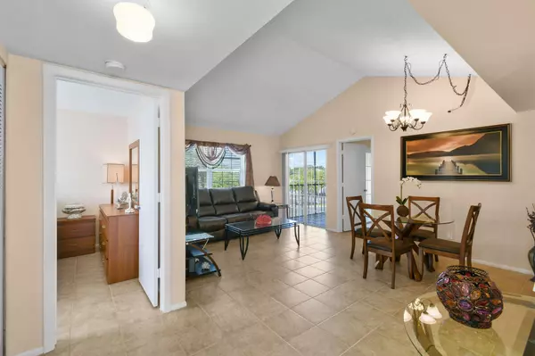 Port Saint Lucie, FL 34952,1623 SE Green Acres CIR X202