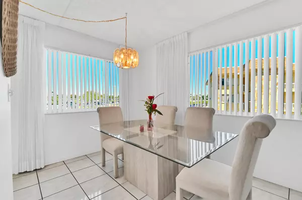 Palm Springs, FL 33461,700 Village Green CT 221