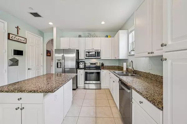 Stuart, FL 34997,9425 SW Purple Martin WAY