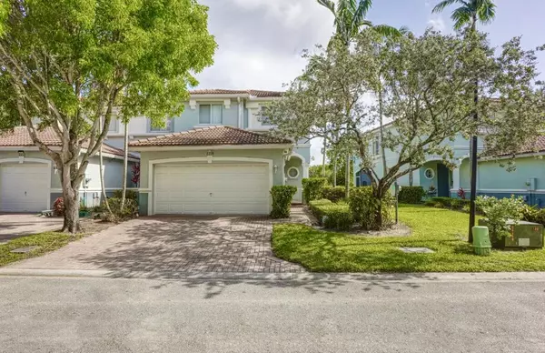 2218 Oakmont DR, Riviera Beach, FL 33404